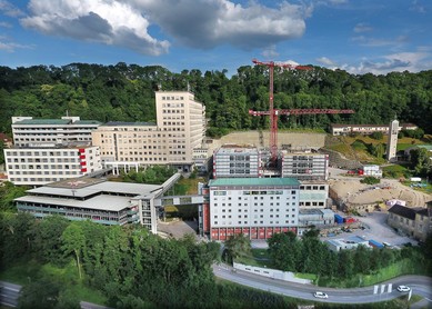 Diakonie-Klinikum Schwäbisch Hall mit Neubau des Bettenhauses. Foto: Ufuk Arslan, Haller Tagblatt